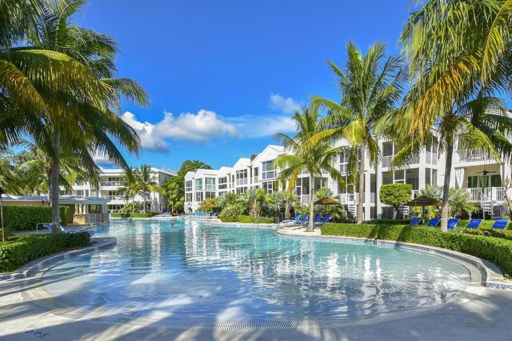 LIC Mgr - LUXURIOUS 3 BED 3 BATH OCEANFRONT SUITE - UPSCALE OCEANFRONT RESORT - INDOOR PICKLEBALL - SPEAKEASY!